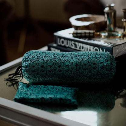 Hugger Mugger Silk Eye Pillow with Flaxseed Filling - Organic Flaxseed Filling, Scent-Free Relaxation, Light Weight, Chill in Freezer, Washable Cover