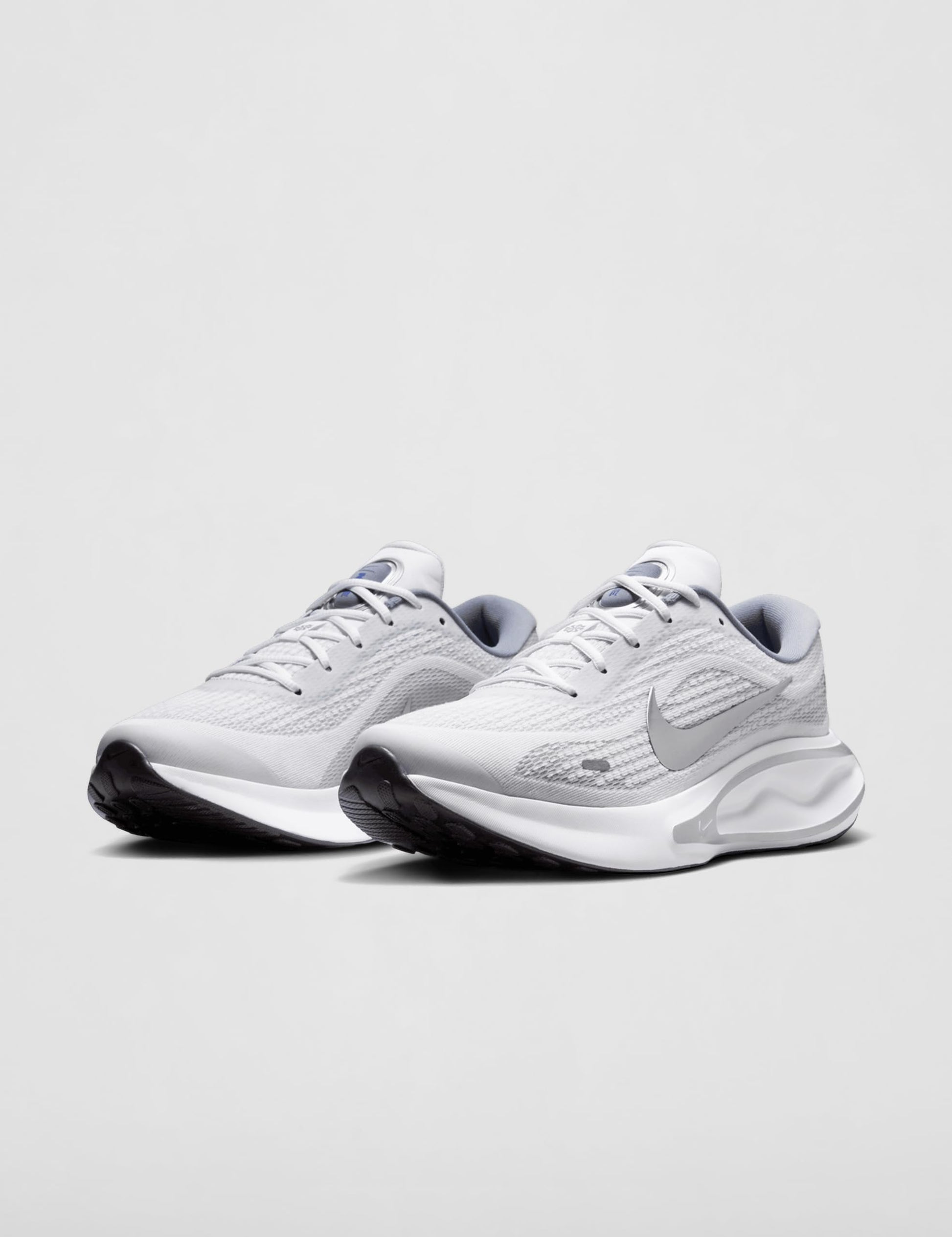 Nike Men's Journey Run Road Running Shoes, White/Metallic Silver-Black-Ashen Slate, 11