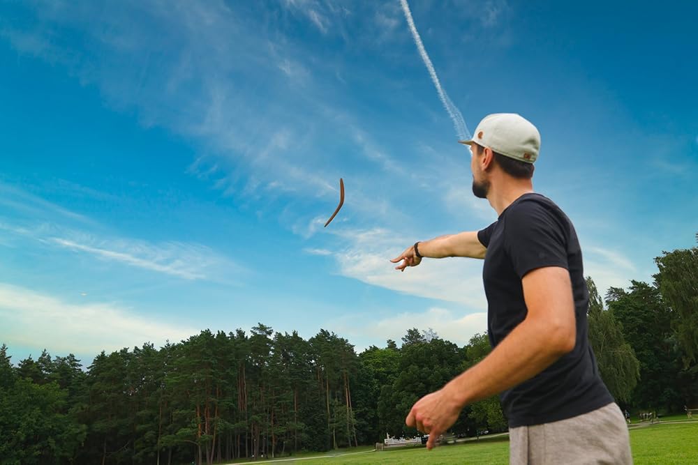 Masterfully Handcrafted Wooden Boomerang | Huge Size – 18 Inches | Flight-Tested, 100-Yard Range | Returning | Includes Throwing Guide | Boomerang for Adults | Colour: Light Brown Cedar