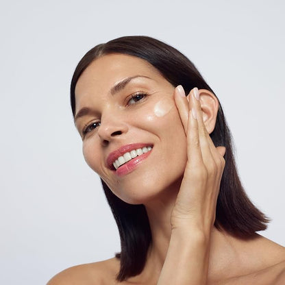 111SKIN Black Diamond Serum, Hydrating Serum for Face with NovoRetin, Microalgae Extract & NAC Y2, Helps Improve the Appearance of Skin Elasticity & Texture, Even Skin Tone Daily Facial Care, 1 fl oz