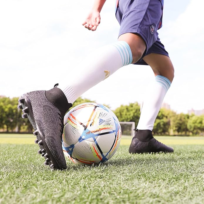 Adult Soccer Cleats Men Lightweight Football Boots Breathable Professional Sneaker Sport Athletic Ground Football Shoes