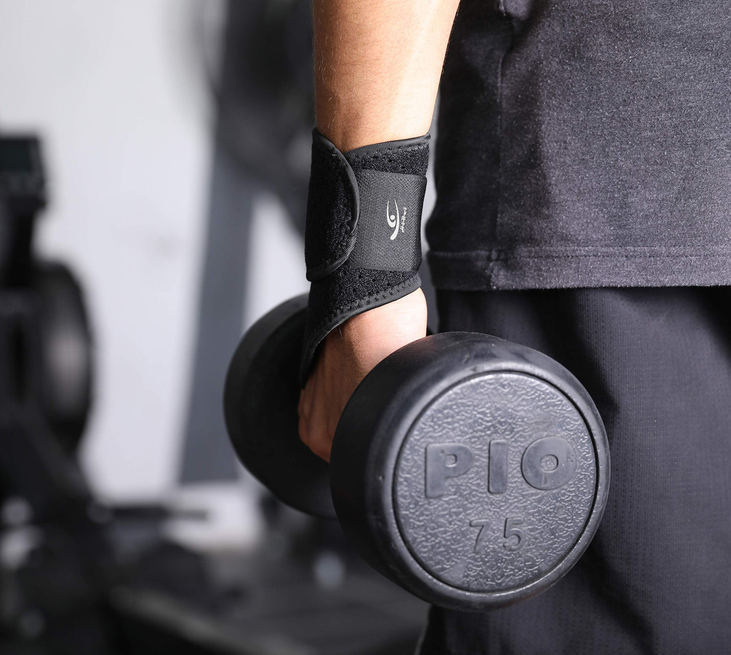 HiRui 2 Pack Wrist Compression Strap and Wrist Brace Sport Wrist Support for Fitness