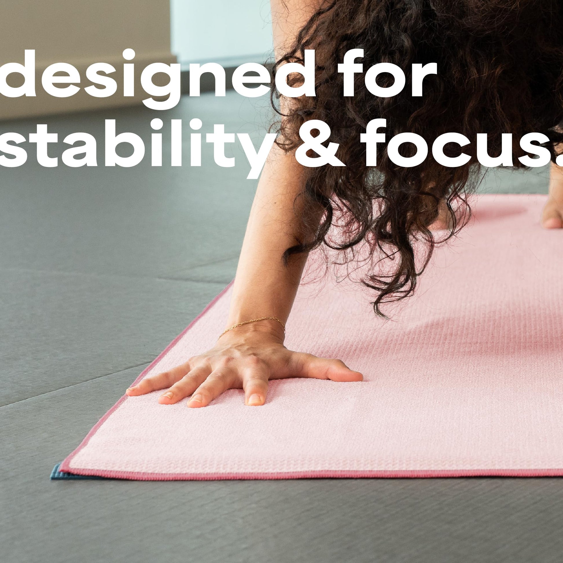S&T INC. Aura Microfiber Yoga Mat Towel with Grip, 24" x 72", Pink