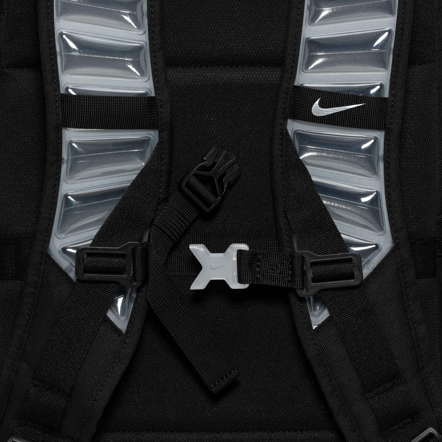 Nike, Unisex, Varsity Elite Backpack (32L), Black/Black/Metallic Silver, One Size